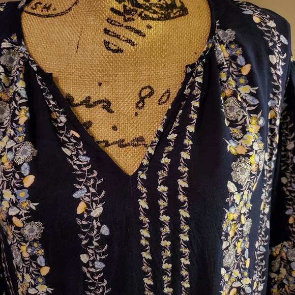 Long Sleeve Breezey old navy top - Picture 3 of 3